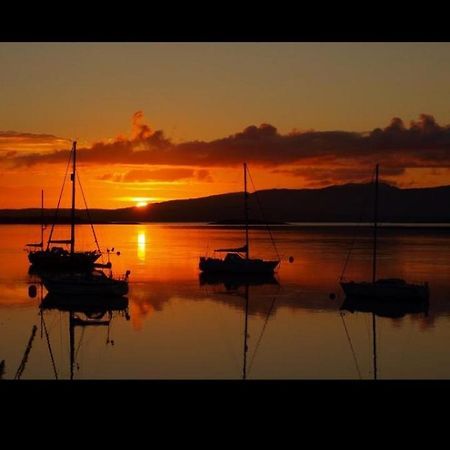 Panoramic Harbour View Apartment Oban Bagian luar foto